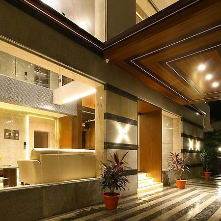 Mumbai House Luxury Apartments Santacruz East, Mumbai Exterior photo