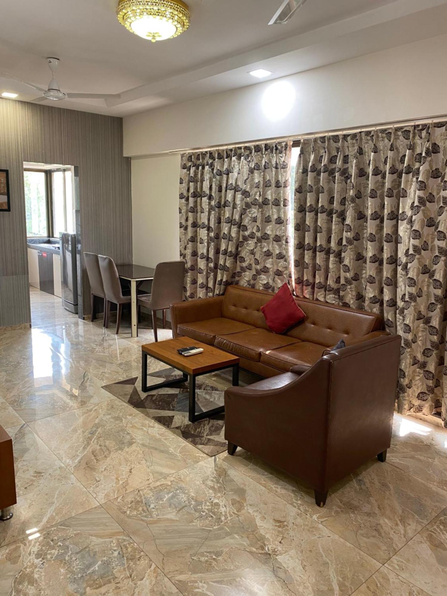 Mumbai House Luxury Apartments Santacruz East, Mumbai Exterior photo