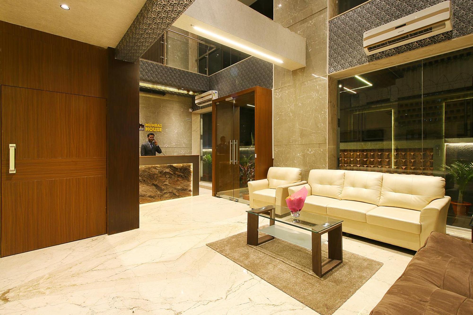 Mumbai House Luxury Apartments Santacruz East, Mumbai Exterior photo