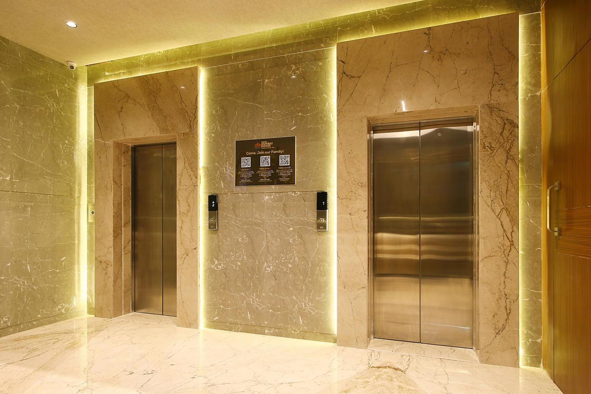 Mumbai House Luxury Apartments Santacruz East, Mumbai Exterior photo