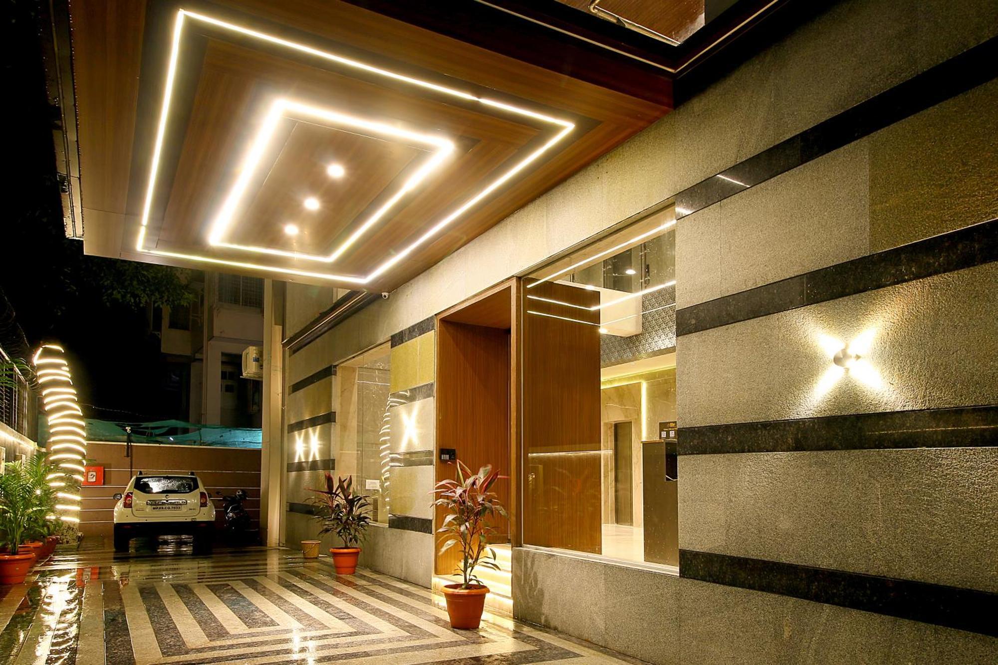 Mumbai House Luxury Apartments Santacruz East, Mumbai Exterior photo