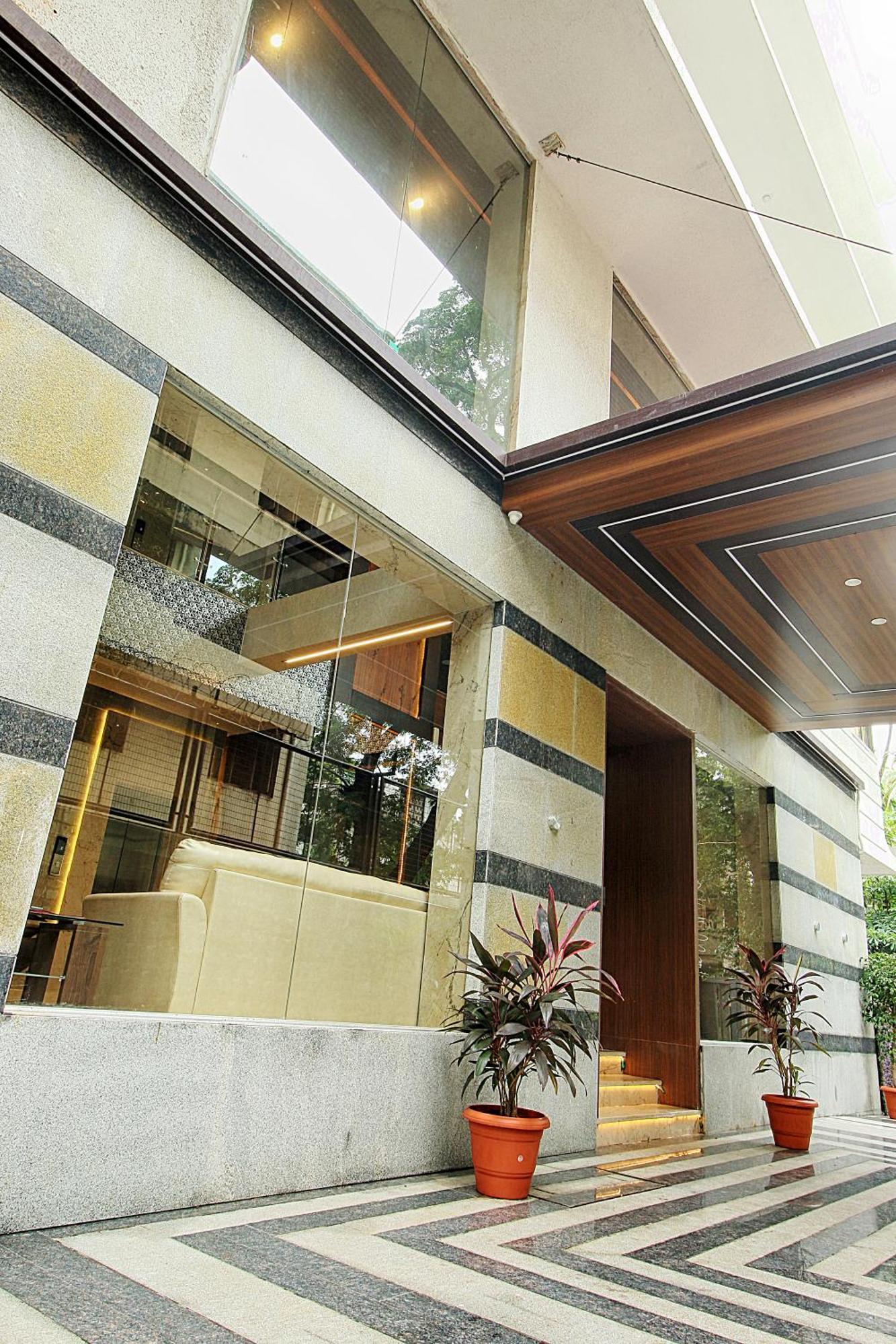 Mumbai House Luxury Apartments Santacruz East, Mumbai Exterior photo