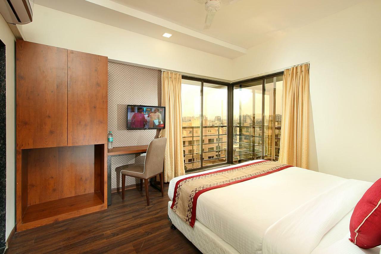 Mumbai House Luxury Apartments Santacruz East, Mumbai Exterior photo