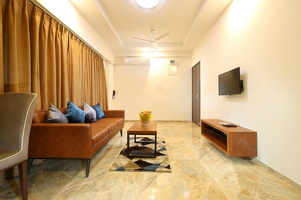 Mumbai House Luxury Apartments Santacruz East, Mumbai Exterior photo