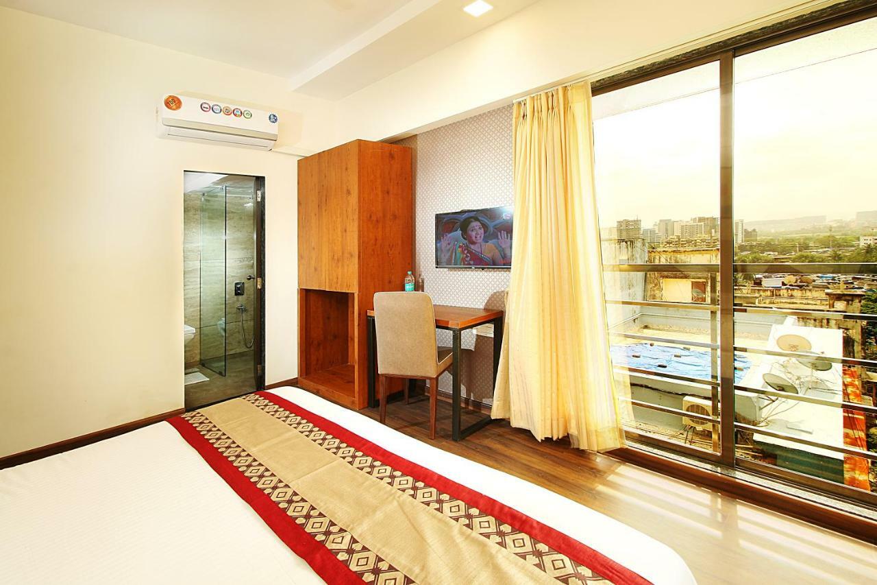 Mumbai House Luxury Apartments Santacruz East, Mumbai Exterior photo